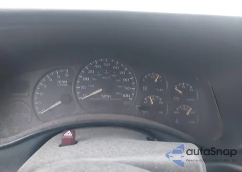 2002 Chevrolet Avalanche 1500 from USA, damaged, VIN 3GNEK13TX2G125329